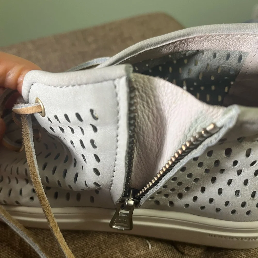 Blackstone PL-88 Women’s Sneakers Wind Chime Size 10 (40)